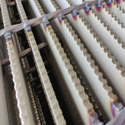 Grille de plancher d'acier inoxydable de bandes de roulement d'escalier pour le centre commercial