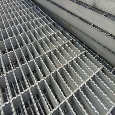 Grille à barres ouvertes en aluminium anodisé résistant à la rouille / grille à air en aluminium pour revêtements de sol industriels