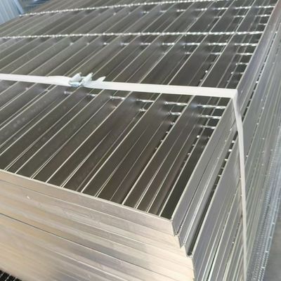Solution de drainage et de ventilation de grille en acier dentelé soudé sous pression