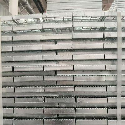 Grille d'acier industriel disponible pour les différents besoins des clients