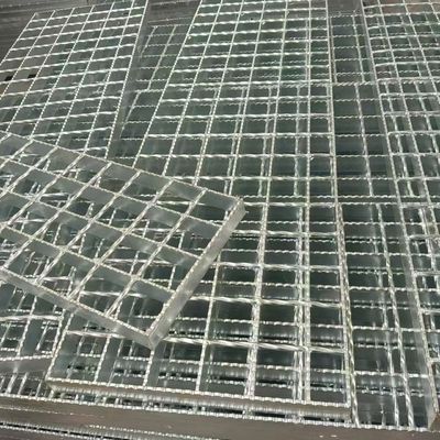 Grille en acier à dents dentées galvanisées à usure lourde avec drainage antidérapant