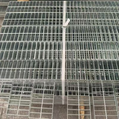 Résistance industrielle Grilles d'acier sur mesure Conçues pour résister à l'usage et à l'usure lourds