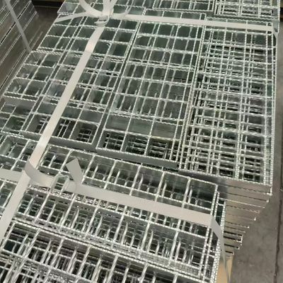 Des grilles d'acier étendues: légères, peu coûteuses et polyvalentes