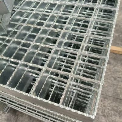 Grilles modulaires en acier: adaptées aux besoins et aux configurations changeants
