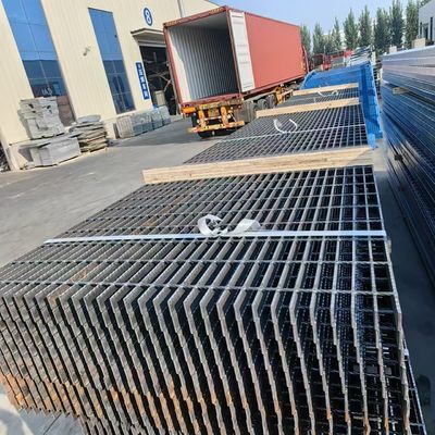 Q235 Grille de sécurité galvanisée métallique de 30 mm x 10 mm avec boulons anti-altération