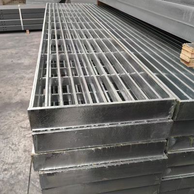 Grille antidérapante personnalisée avec une excellente résistance à la corrosion et une finition galvanisée