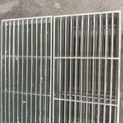 Réseau d'acier avec une excellente protection contre les incendies et une forte capacité de charge au sol de l'usine