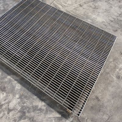Grille antidérapante moderne pour la sécurité et la durabilité des revêtements de sol en acier