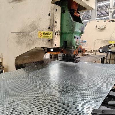 Filtrage par trous hexagonaux Plaque métallique perforée 30%-70% Surface ouverte pour la filtration industrielle