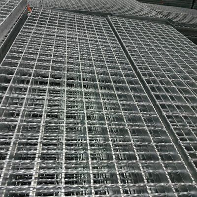 ANSI / NAAMM MBG531-88 Réglage standard de la grille de ruisseau de type acier plat ou dentelé