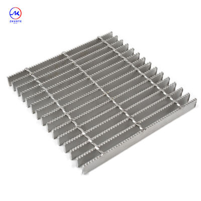 Grille en acier anti-rouille à 100 mm d'espacement entre barres transversales pour les environnements industriels modernes