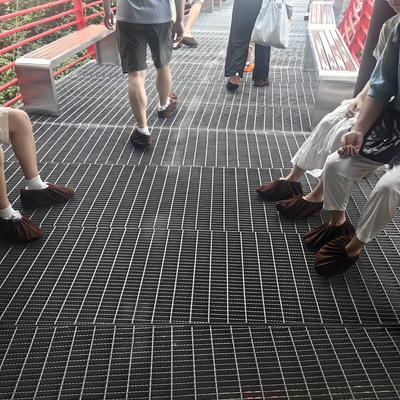 Tôle perforée en acier inoxydable 304 pour marches d'escalier