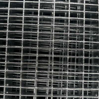 Les grilles d'acier industriel à espacement réglable avec des tailles de barres variées offrent une polyvalence structurelle supérieure