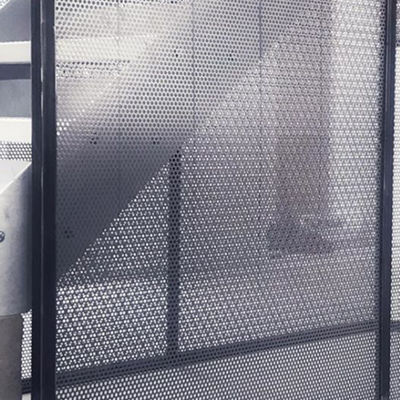 0.6mm dentelés ont perforé le plat inoxydable pour des portes de fenêtre