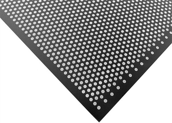 Matériel d'acier doux aucun centres décalés par 12.7mm perforés de Mesh Plate de finition